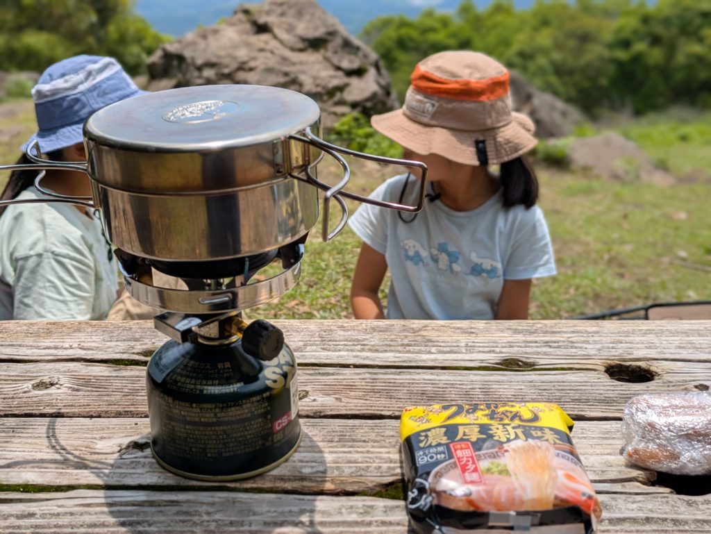 うまかっちゃん　登山　袋麺