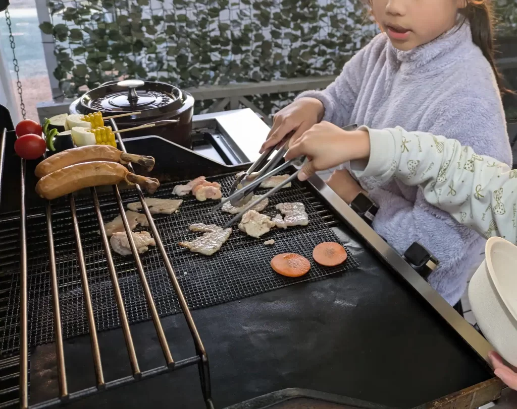 食材も設備も準備されているので、焼くだけのバーベキューが楽しめます