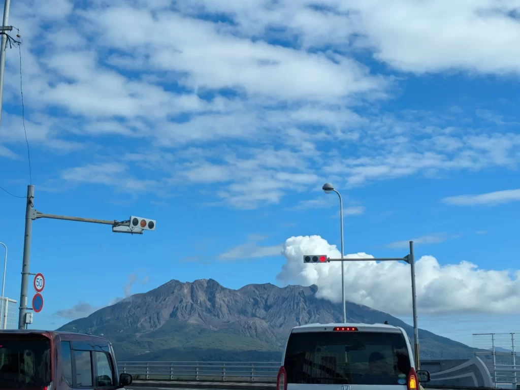 桜島はしょっちゅう噴火するので、自由研究に最適