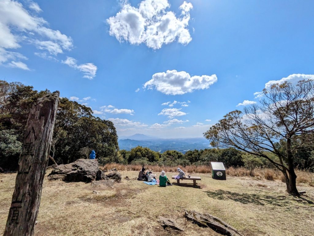 絶景の頂上展望広場